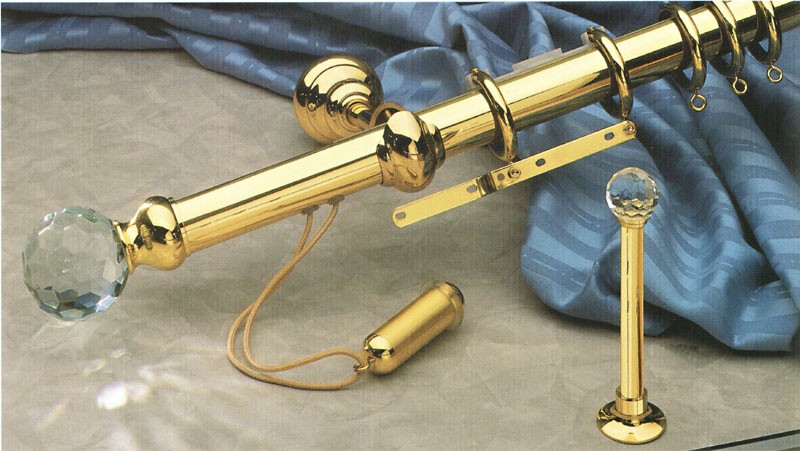 Karnisz mosiężny Soraia